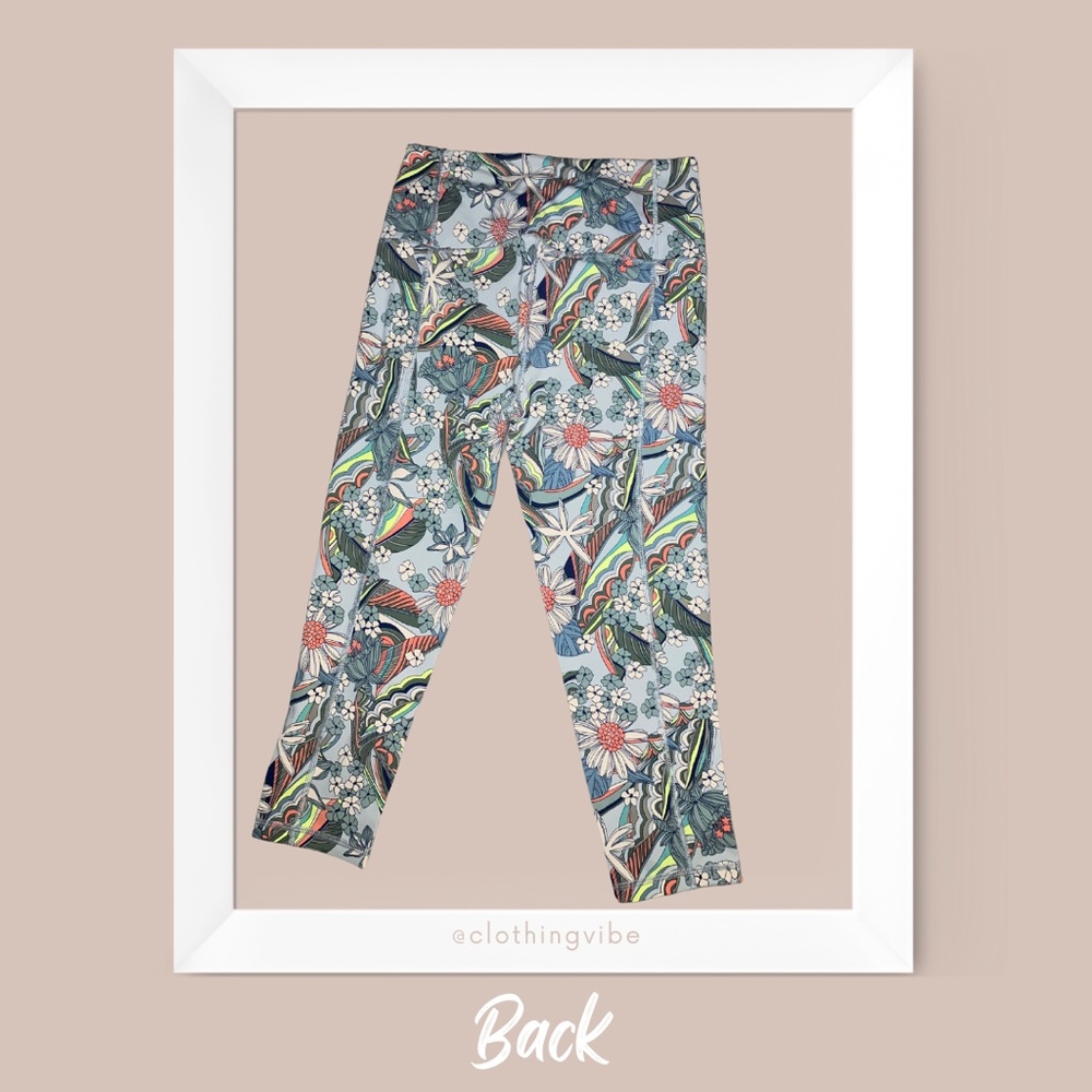 L/M | Floral Workout Set - Picture 6 of 7